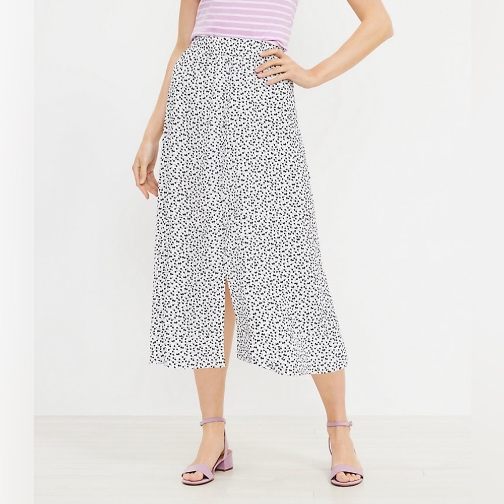 LOFT White and Black Floral Button Pull On Midi Skirt Size Medium NWT BRAND NEW
